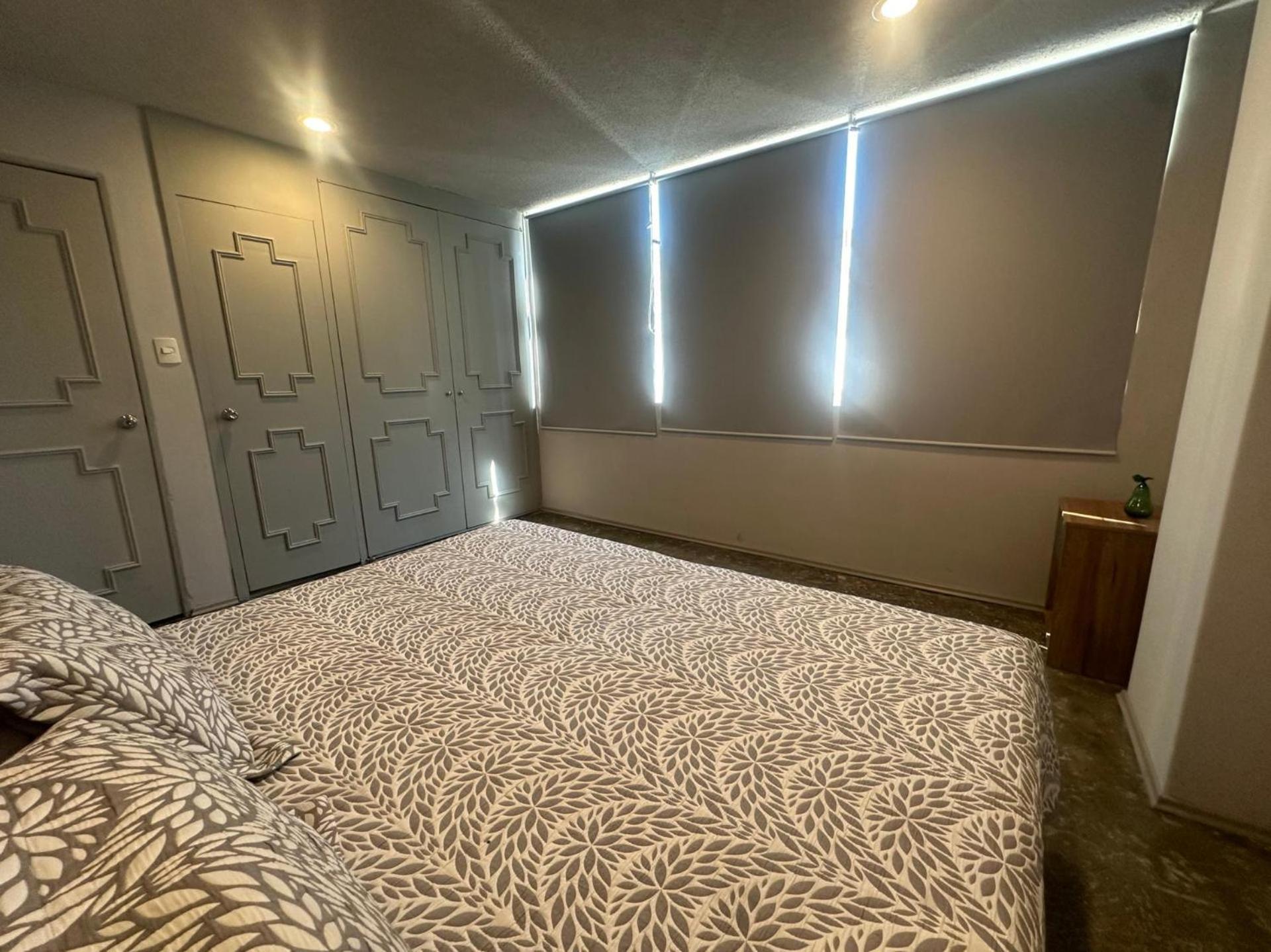 Apartment Modern Polanco - Parking- Elevator- Sleeps 10 Mexico City
